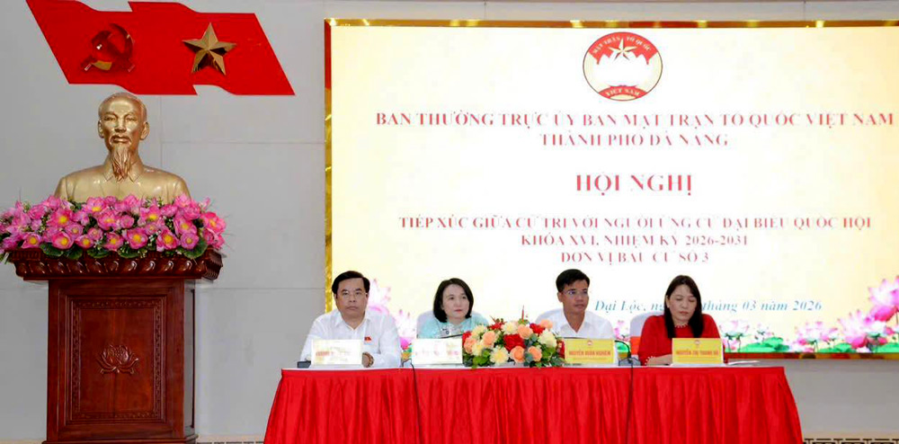 Trade union officials and candidates for National Assembly deputies of the 16th term meet with voters and campaign for elections at constituency No. 3. Photo: Da Nang Trade Union.