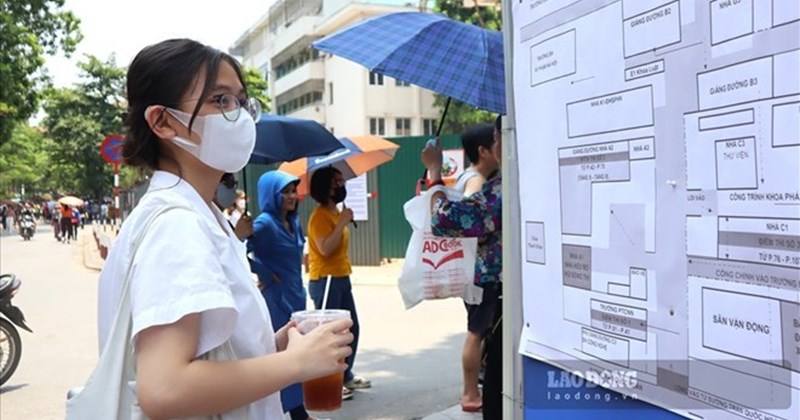 Nhiều trường đại học dự kiến tăng học phí chuyên ngành ngôn ngữ năm 2026