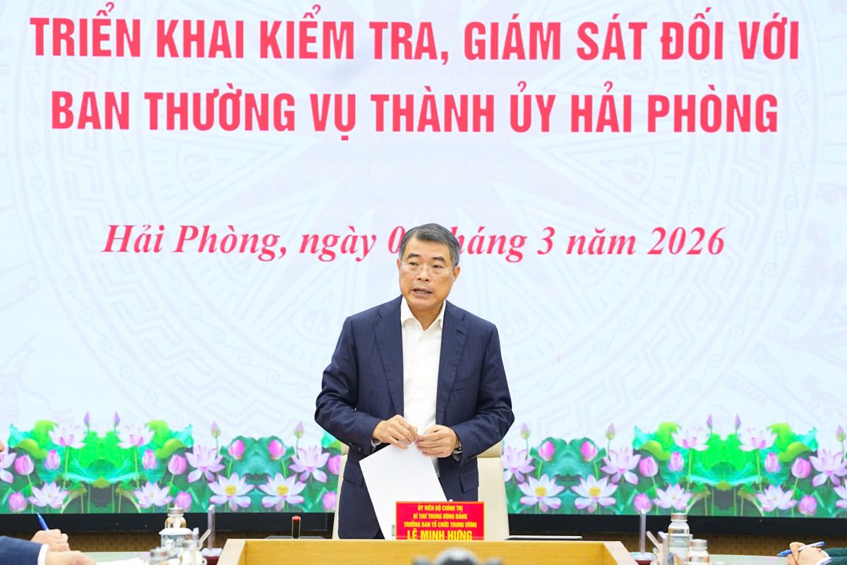 Comrade Le Minh Hung, Member of the Politburo, Secretary of the Party Central Committee, Head of the Central Organization Committee, spoke at the announcement ceremony. Photo: Hai Phong e-Portal