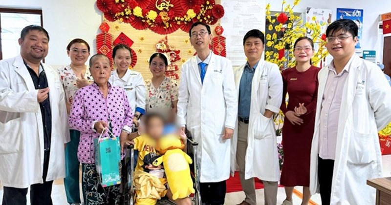Giải cứu bé gái 8 tuổi bị thương nặng trong tai nạn