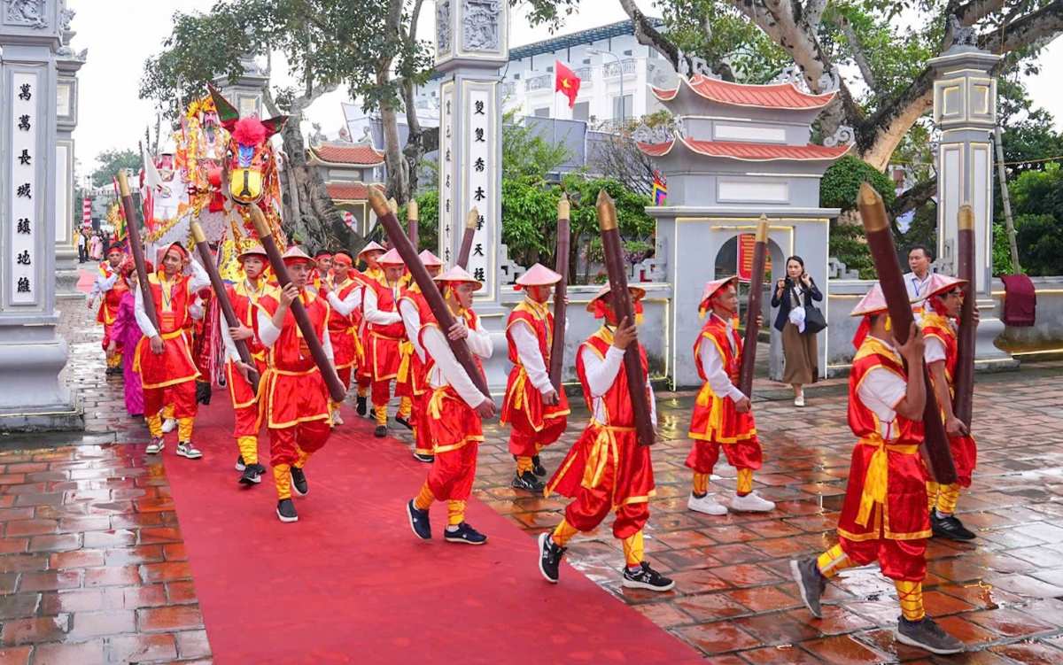 Các nghi thức truyền thống tại lễ hội. Ảnh: Cổng TTĐT Hải Phòng
