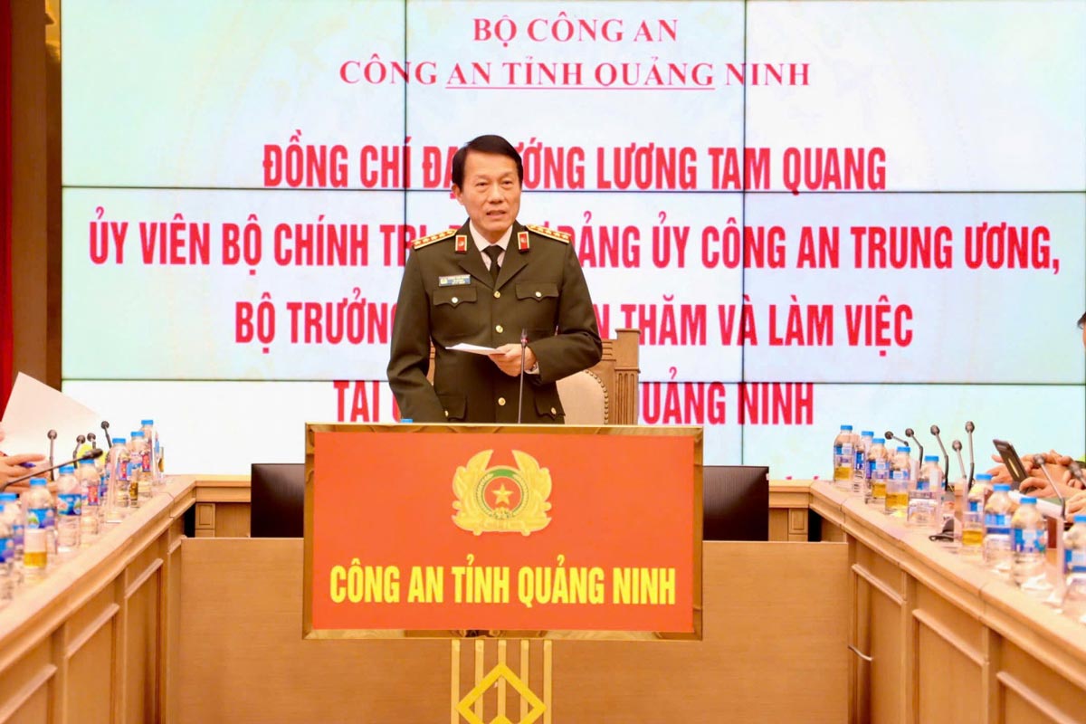 Bộ trưởng Lương Tam Quang phát biểu tại buổi làm việc. Ảnh: Công an Quảng Ninh