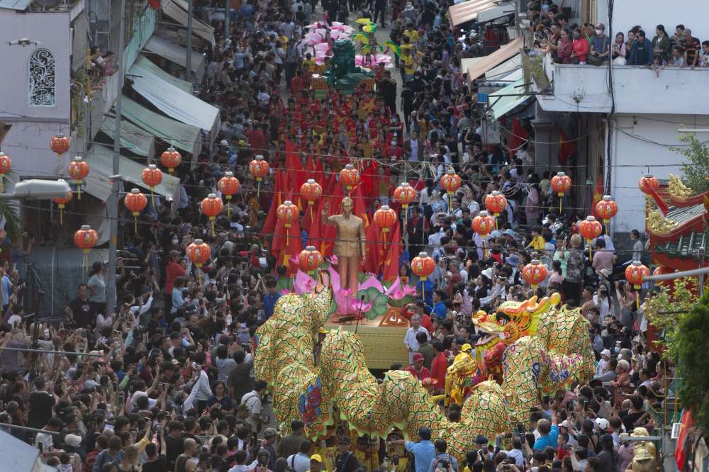 Nguyen Tieu Festival creates a bustling atmosphere in the heart of Ho Chi Minh City.