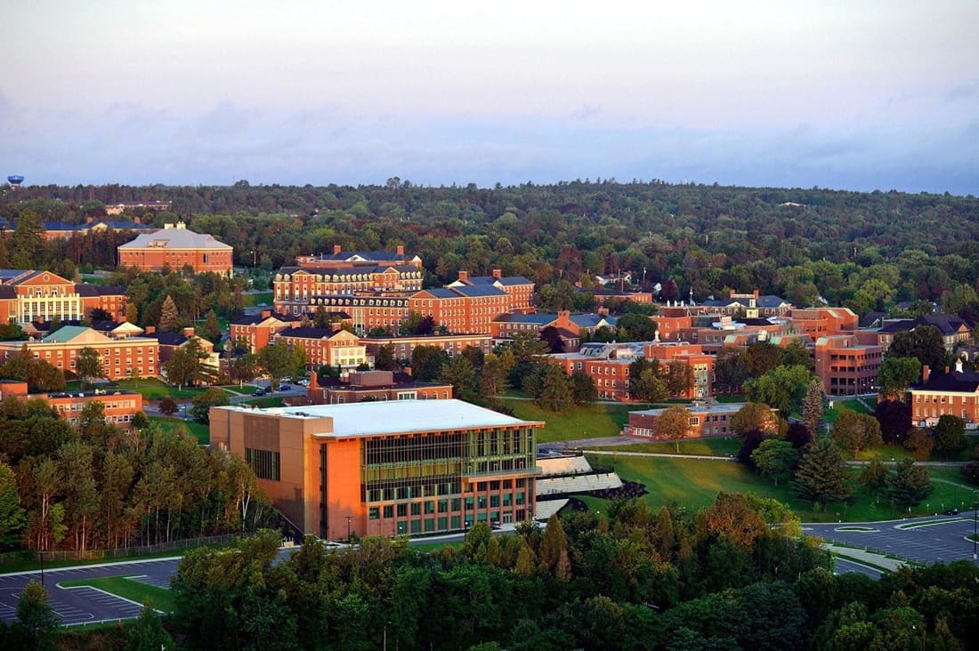 University of New Brunswick, một trong những đại học hàng đầu tại Canada, đối tác của Global Pathways. Ảnh: WSU.