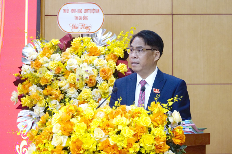Cao Bang Provincial Party Secretary Phan Thang An speaks to receive the task of Chairman of the Provincial People's Council. Photo: Tien Dung