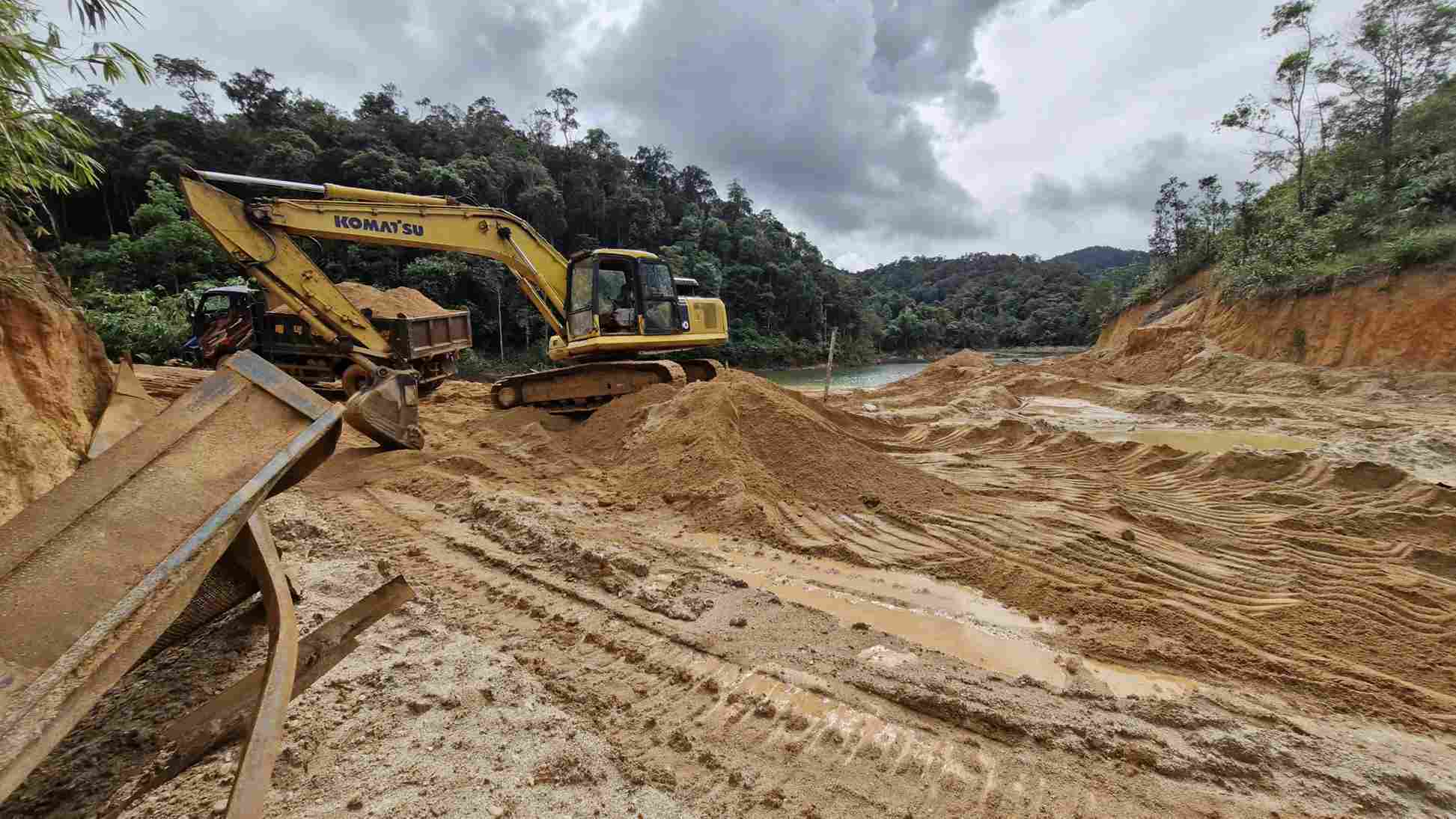 Lam Dong will hold the head accountable if illegal mineral exploitation occurs. Photo: Phuc Khanh