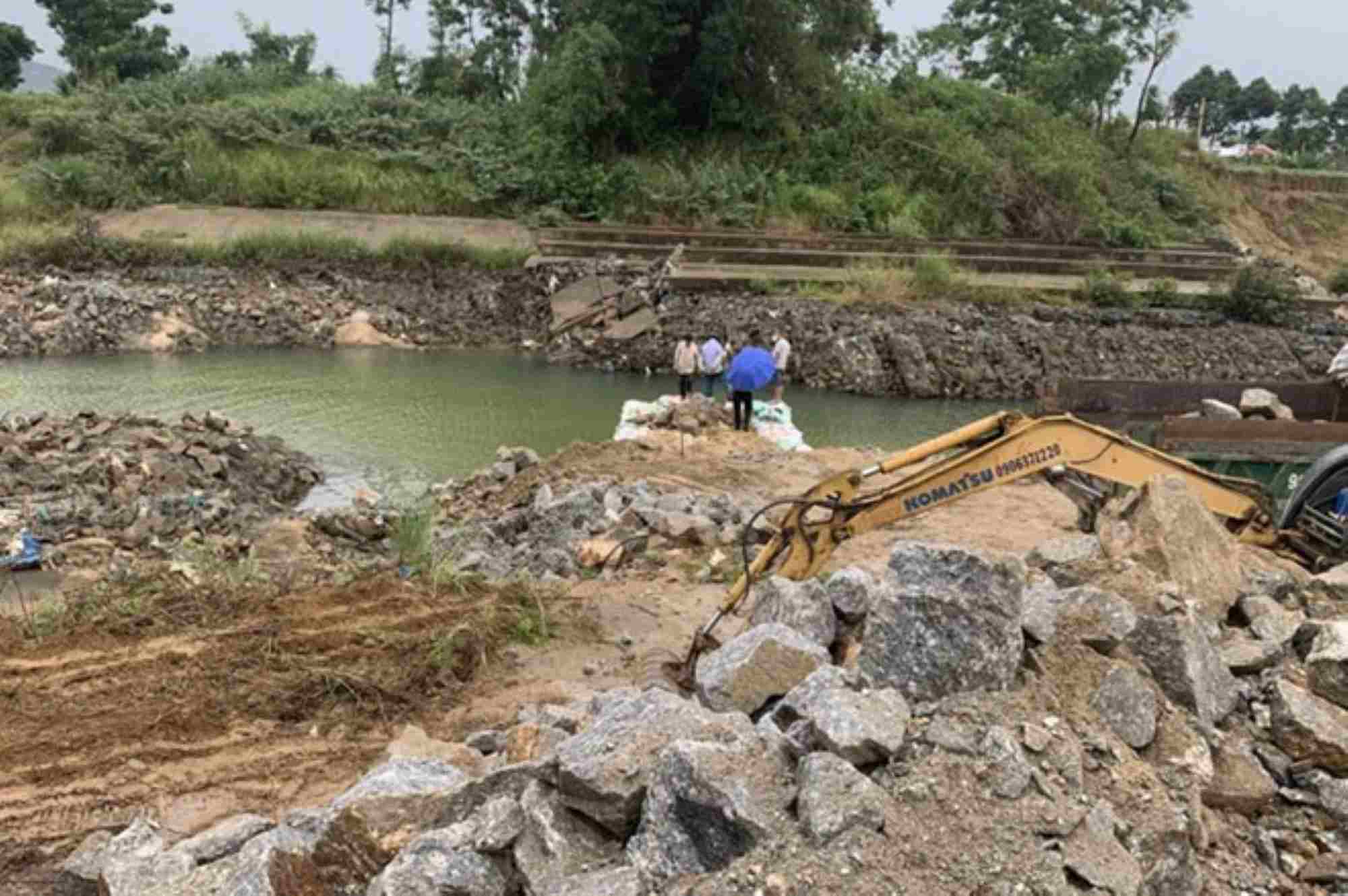 Da Nang builds temporary dams to prevent saltwater intrusion and supply domestic water in 2026. Photo: Da Nang Department of Agriculture and Environment