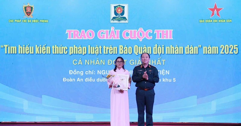 Lễ trao giải Cuộc thi Tìm hiểu kiến thức pháp luật trên Báo Quân đội nhân dân