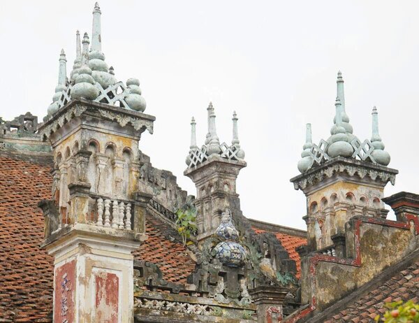 Kiến trúc mang đậm phong cách nghệ thuật thời Nguyễn tại chùa Dư Hàng. Ảnh: Mai Dung