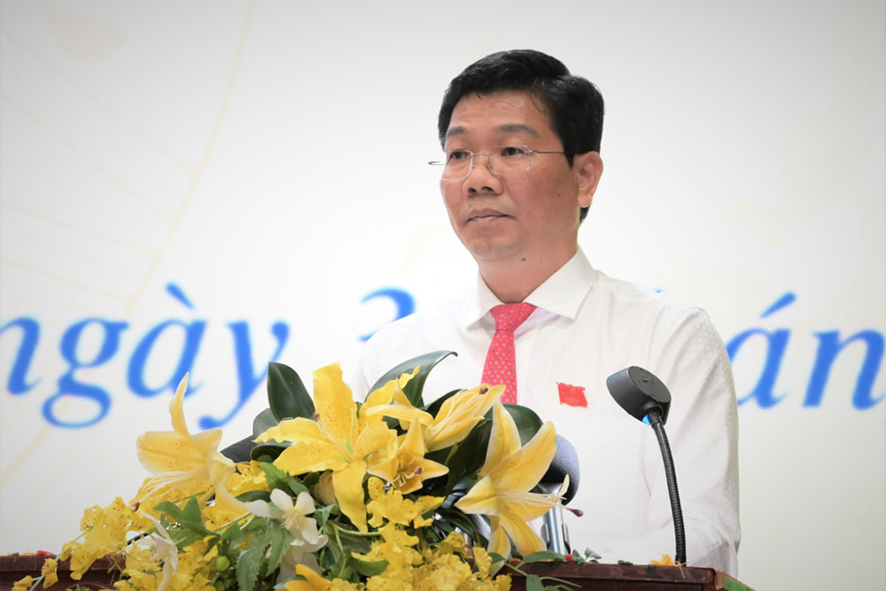 El Sr. Nguyen Manh Hung continuó siendo Presidente del Consejo Popular Provincial de Tay Ninh con una tasa de aprobación del 100%. Foto: Kien Dinh