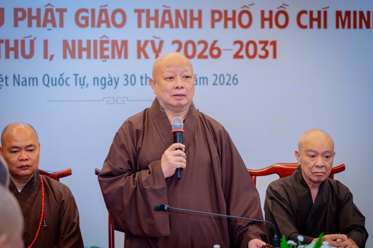 Hòa thượng Thích Lệ Trang, Phó Chủ tịch Hội đồng Trị sự Giáo hội Phật giáo Việt Nam, Trưởng ban Trị sự Giáo hội Phật giáo Việt Nam TPHCM chủ trì buổi họp báo. Ảnh: Ngọc Quy