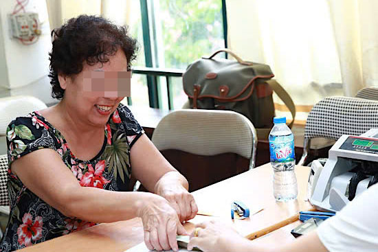 El nivel de subsidio de pensión social para personas mayores de 75 años en 2026 se basa en el Decreto 176/2025/ND-CP. Foto: Hai Nguyen