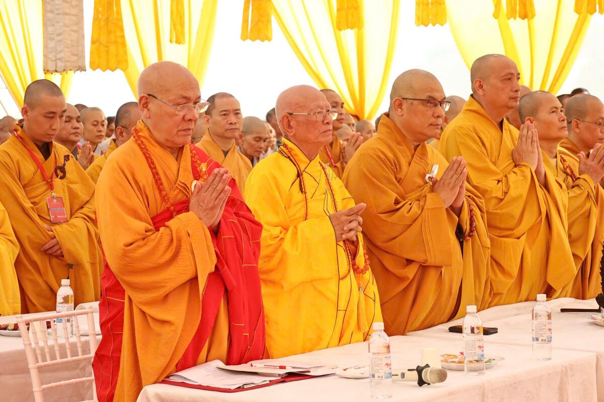 Đại lễ diễn ra từ ngày 29.3 đến 3.4 tại Đài tưởng niệm khu K15, do Hòa thượng Thích Quảng Tùng chủ trì, với sự tham gia của chư tôn đức tăng ni và phật tử trong và ngoài thành phố. Ảnh: Duy Tú