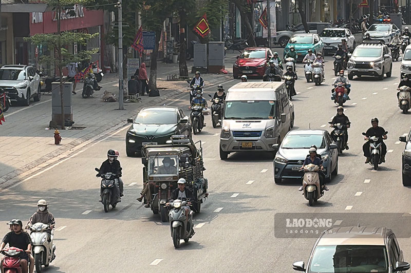 Weather forecast for tomorrow March 31st in the North is hot, with intense heat in some places. Photo: Viet Anh
