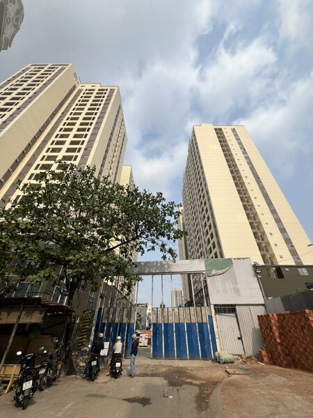 The supply of social housing is still very low compared to demand. Photo: Bao Chuong