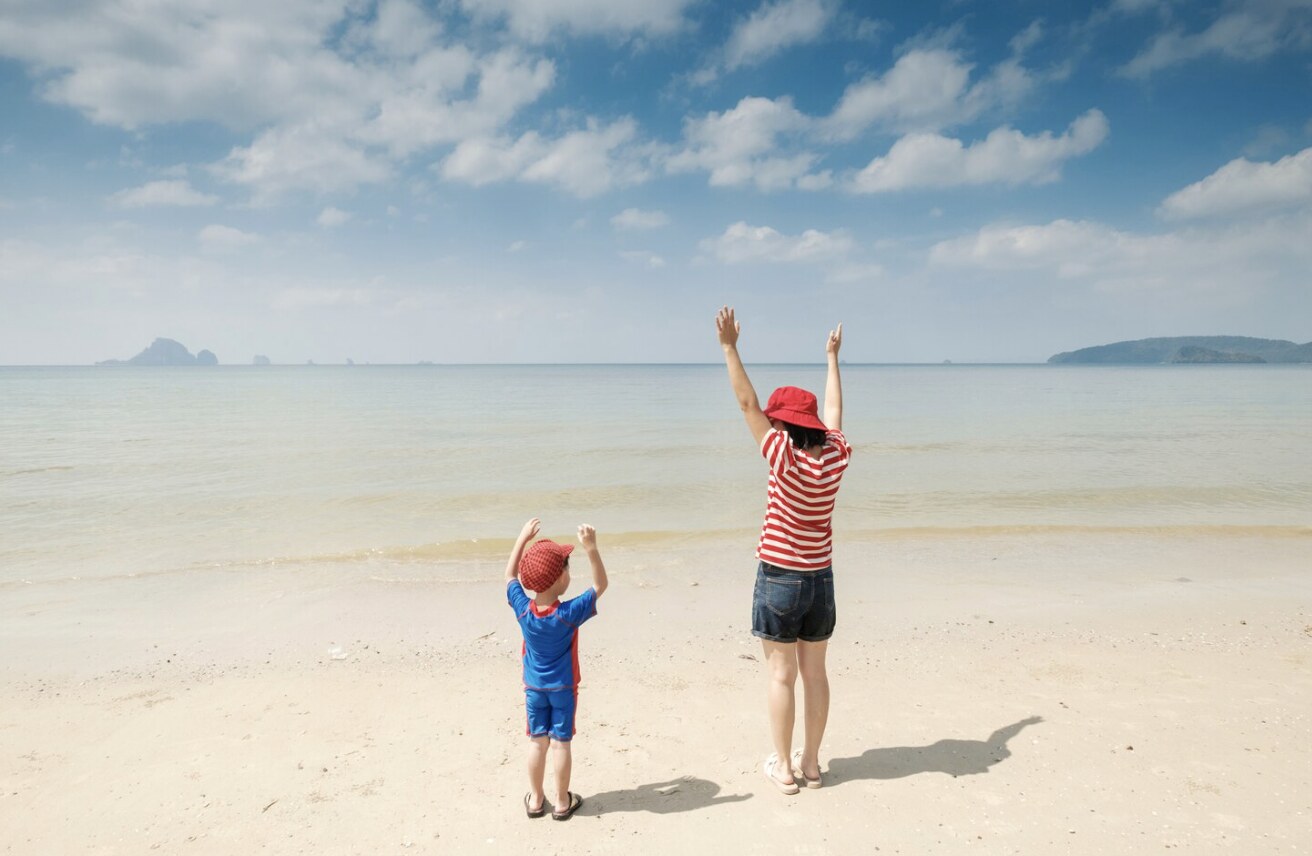Viajar cerca de Hanoi con niños pequeños requiere una preparación cuidadosa. Foto: Thuy Duong