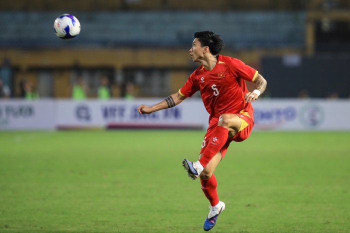 Văn Hậu nhiều khả năng đá chính. Ảnh: Minh Dân