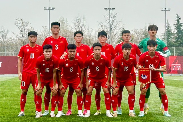 Today's schedule is noteworthy with the U23 Vietnam - U23 China match at CFA Team China 2026. Photo: VFF