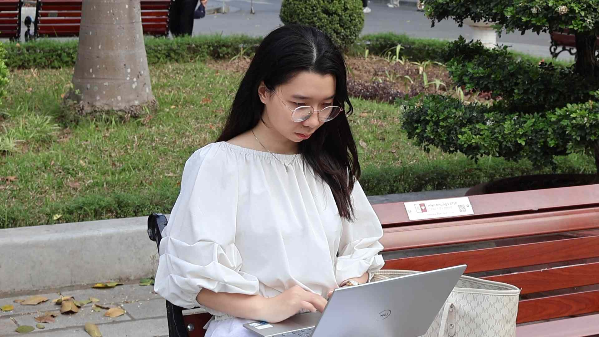 Many final year students face worries like Minh Phuong. Photo: Thanh Hang