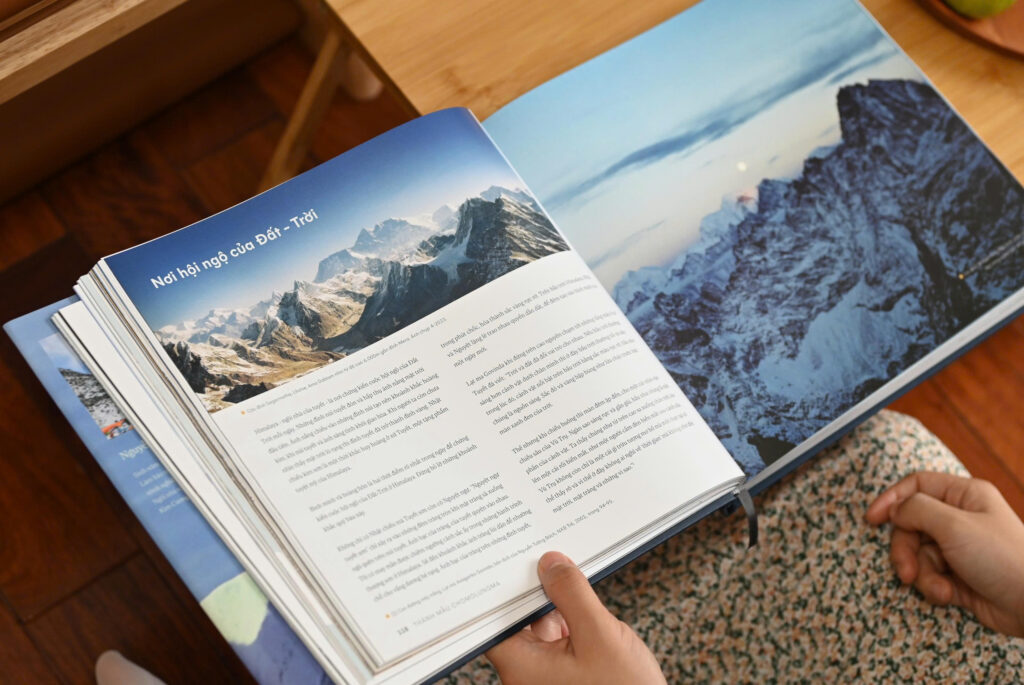 Le livre "Himalaya: Terre de feu et d'air". Photo: OH