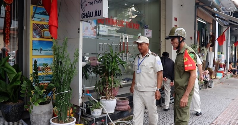Đà Nẵng: Dân phường Hải Châu 1 tự giác dọn dẹp vỉa hè