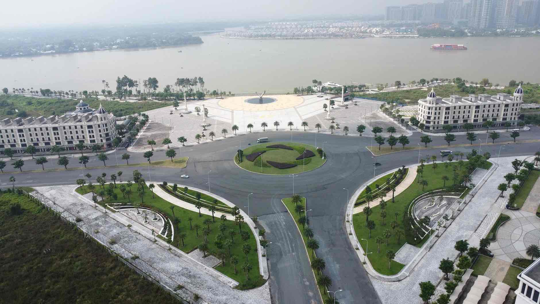 Đô thị ven sông Đồng Nai. Ảnh: HAC