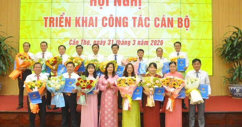 Cần Thơ triển khai 16 quyết định về công tác cán bộ