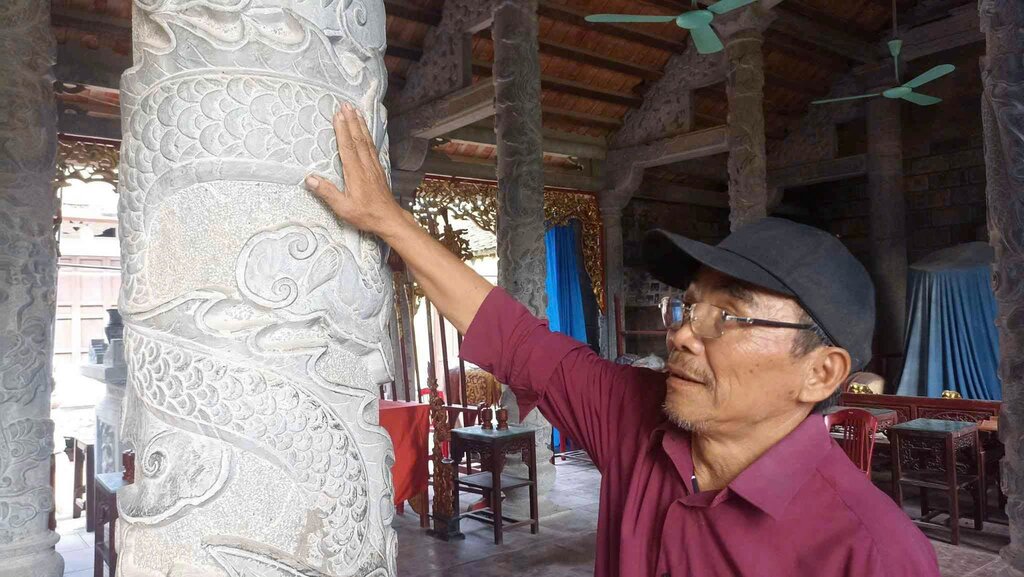 Các nghệ nhân, thợ đá phải mất 2 năm để hoàn thành việc chạm khắc. Ảnh: Diệu Anh