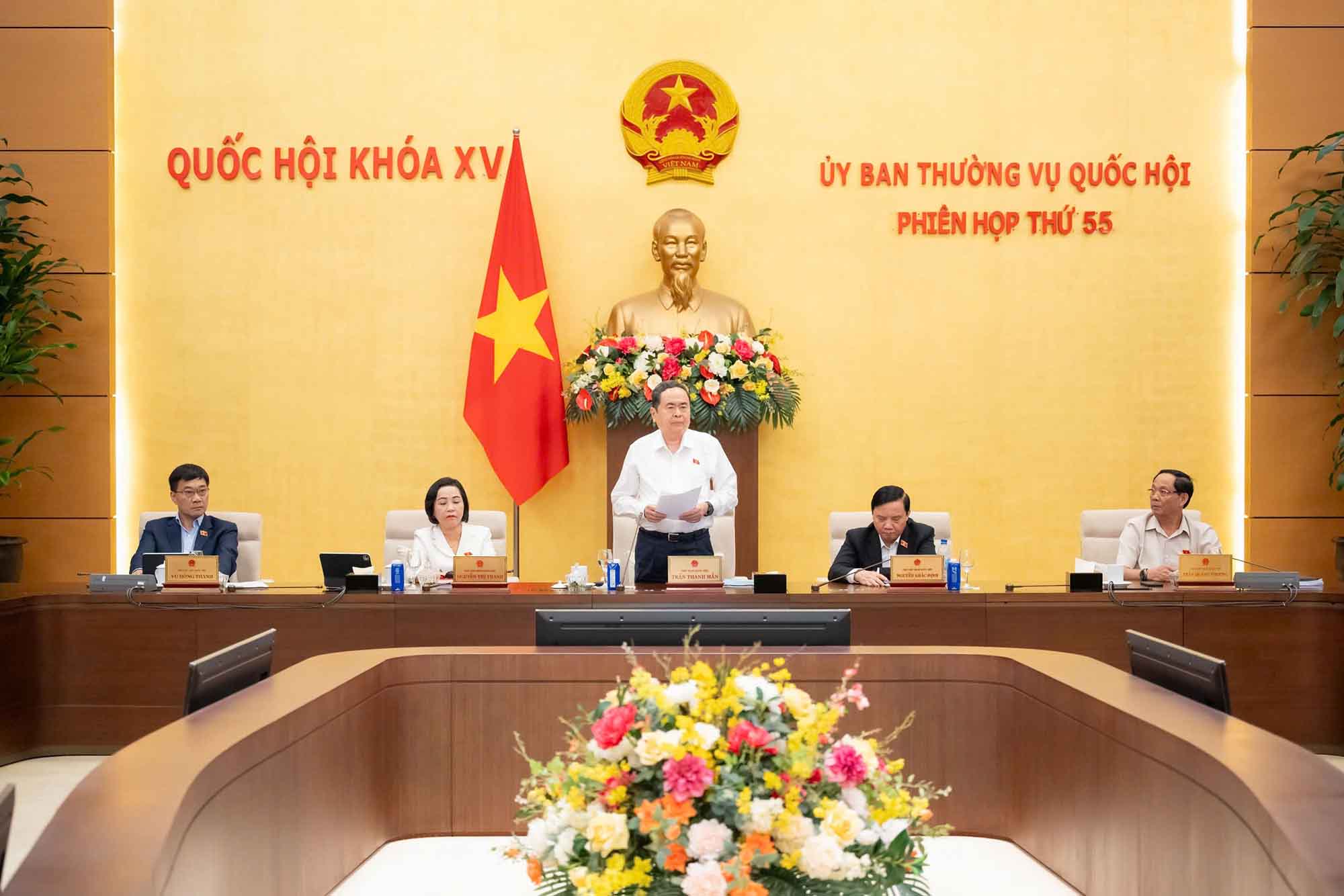 The National Assembly Standing Committee will give opinions on the draft Resolution of the National Assembly on the organizational structure of the Government for the 16th National Assembly term at the 56th session. In the photo: 55th session of the National Assembly Standing Committee. Photo: Quochoi. vn