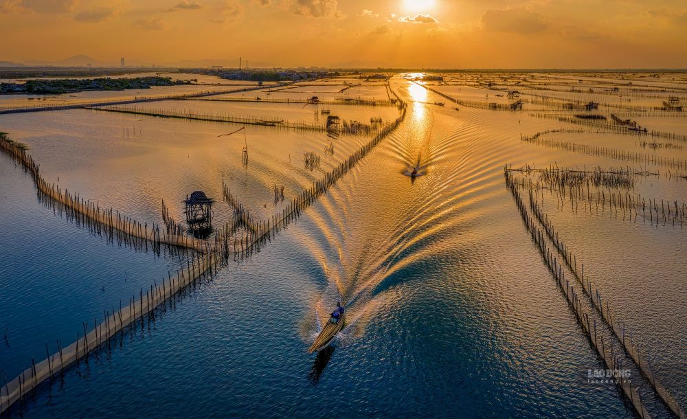 Hệ đầm phá này bao gồm phá Tam Giang, đầm Thủy Tú và đầm Cầu Hai. Ảnh: Nguyễn Luân 