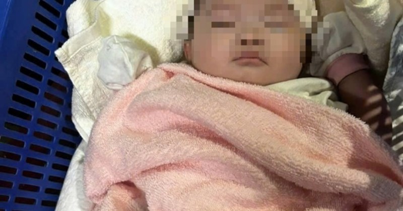 Hà Nội: Bé sơ sinh bị bỏ rơi cùng thư tay "đứa trẻ bị bỏ rơi