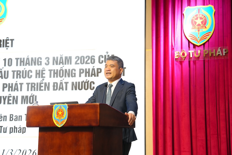 Thứ trưởng Bộ Tư pháp Nguyễn Thanh Tú nhấn mạnh một trong ba nhiệm vụ trong tâm thời gian tới là thực hiện đợt tổng rà soát hệ thống pháp luật trên quy mô toàn quốc. Ảnh: Bộ Tư pháp 