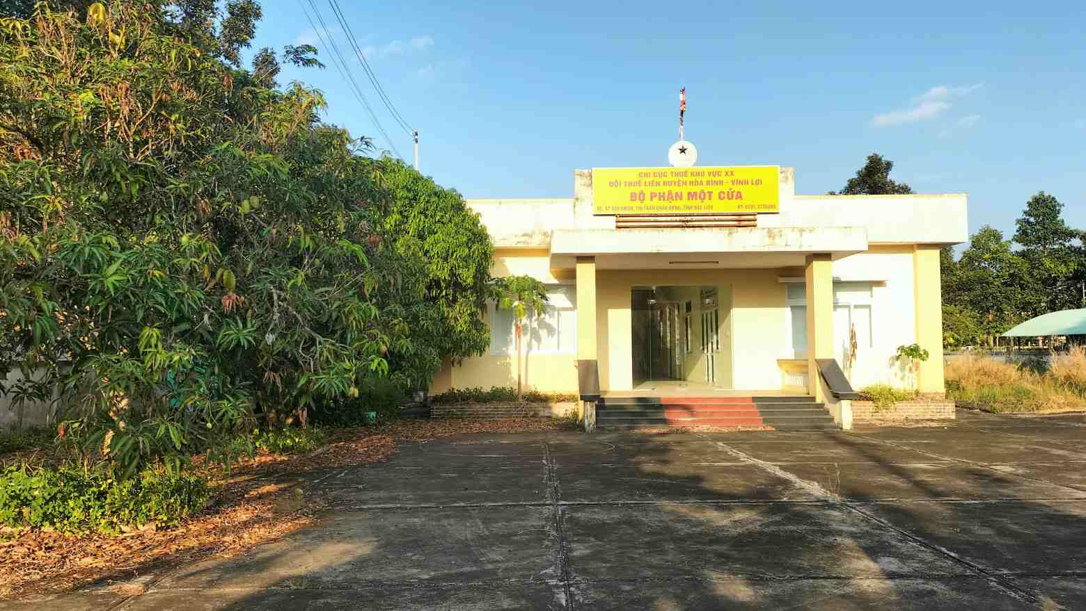 Đội thuế liên huyện Hoà Bình - Vĩnh Lợi hiện hữu được giao cho xã Hoà Bình quản lý, sử dụng. Ảnh: Nhật Hồ.