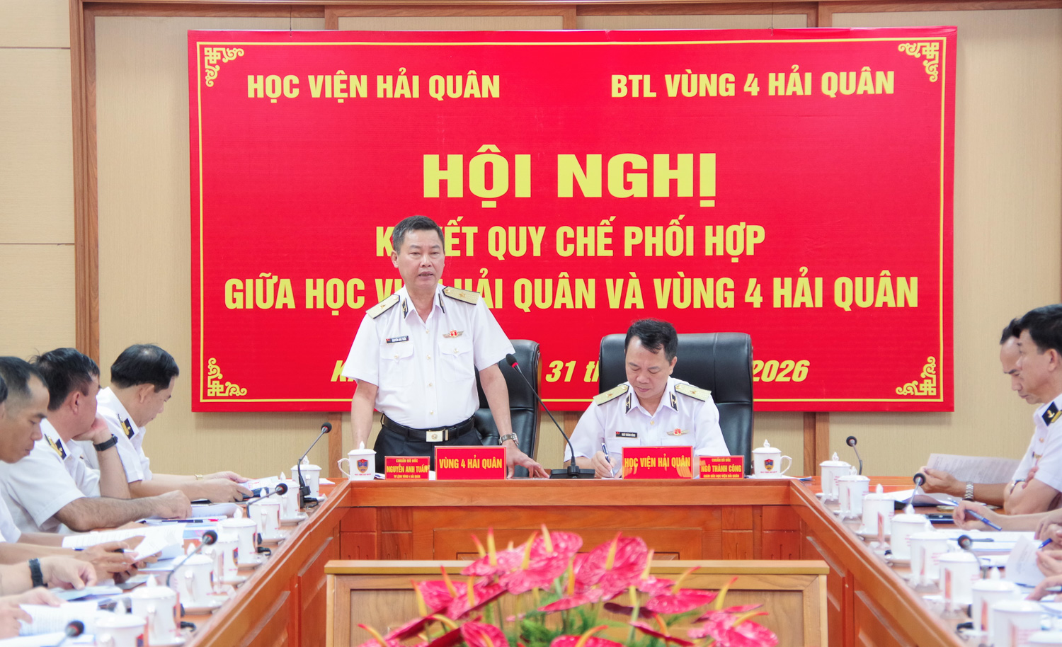 Chuẩn Đô đốc Nguyễn Anh Tuấn, Tư lệnh Vùng 4 Hải quân phát biểu.