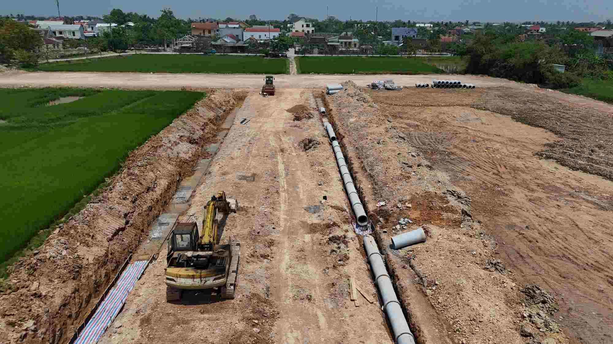 Construction ahead of schedule, items begin to take clear shape. Photo: Nguyen Luan