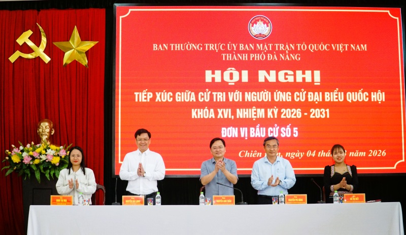 5 ứng cử viên đại biểu Quốc hội khóa XVI tại đơn vị bầu cử số 5, Đà Nẵng. Ảnh: Hoàng Bin