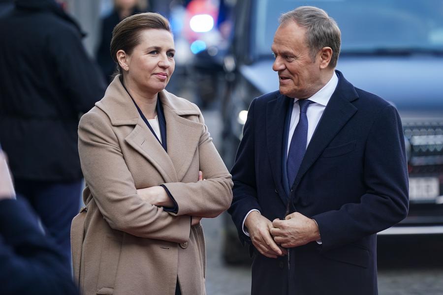 El primer ministro polaco Donald Tusk (derecha) afirma que Polonia valora mucho la seguridad nuclear. Foto: Xinhua