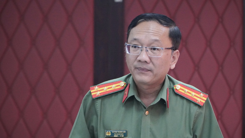 Đại tá Huỳnh Thanh Lâm – Phó Giám đốc Công an tỉnh An Giang thông tin về tình hình buôn lậu khu vực biên giới. Ảnh: Nguyên Anh