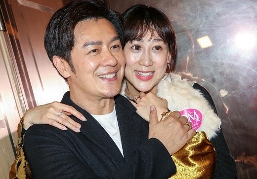 Trần Hạo Dân và vợ - Tưởng Lệ Sa hiện mắc kẹt ở Dubai giữa tình hình chiến sự. Ảnh Weibo  