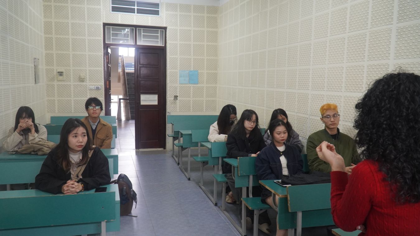 Lớp học Biên kịch ở Đại học Sân khấu Điện ảnh Hà Nội. Ảnh: Minh Chính