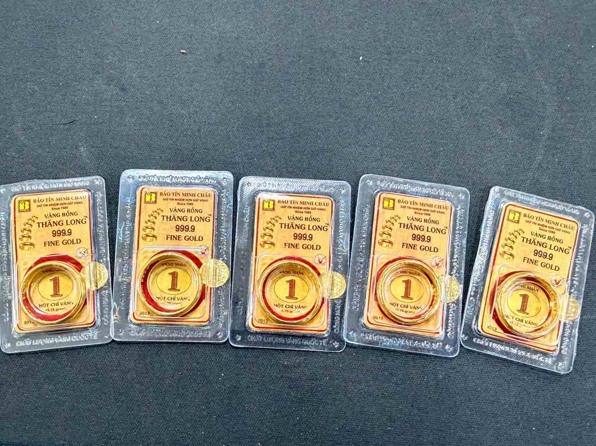 Bao Tin Minh Chau 9999 gold ring price listed at 182 - 185 million VND/tael (buying - selling) at 10:41 am on March 4, 2026. Photo: Khanh Minh