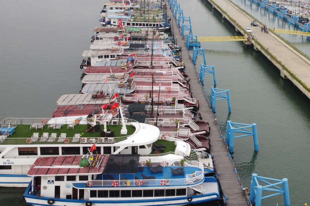 Quang Ninh tourist boat team. Photo: Doan Hung