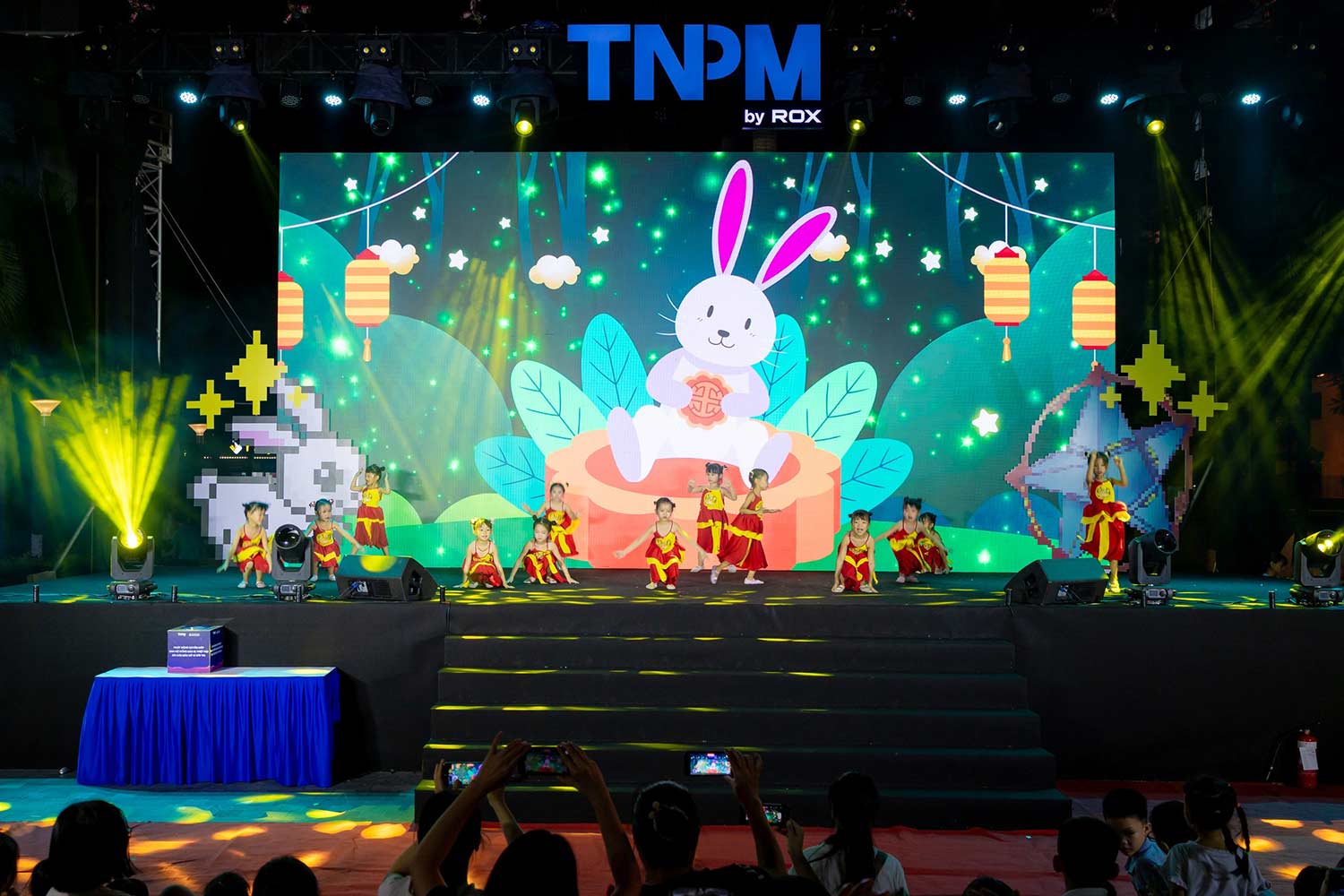 Sự kiện trung thu do TNPM tổ chức góp phần gắn kết cộng đồng cư dân. Ảnh: ROX