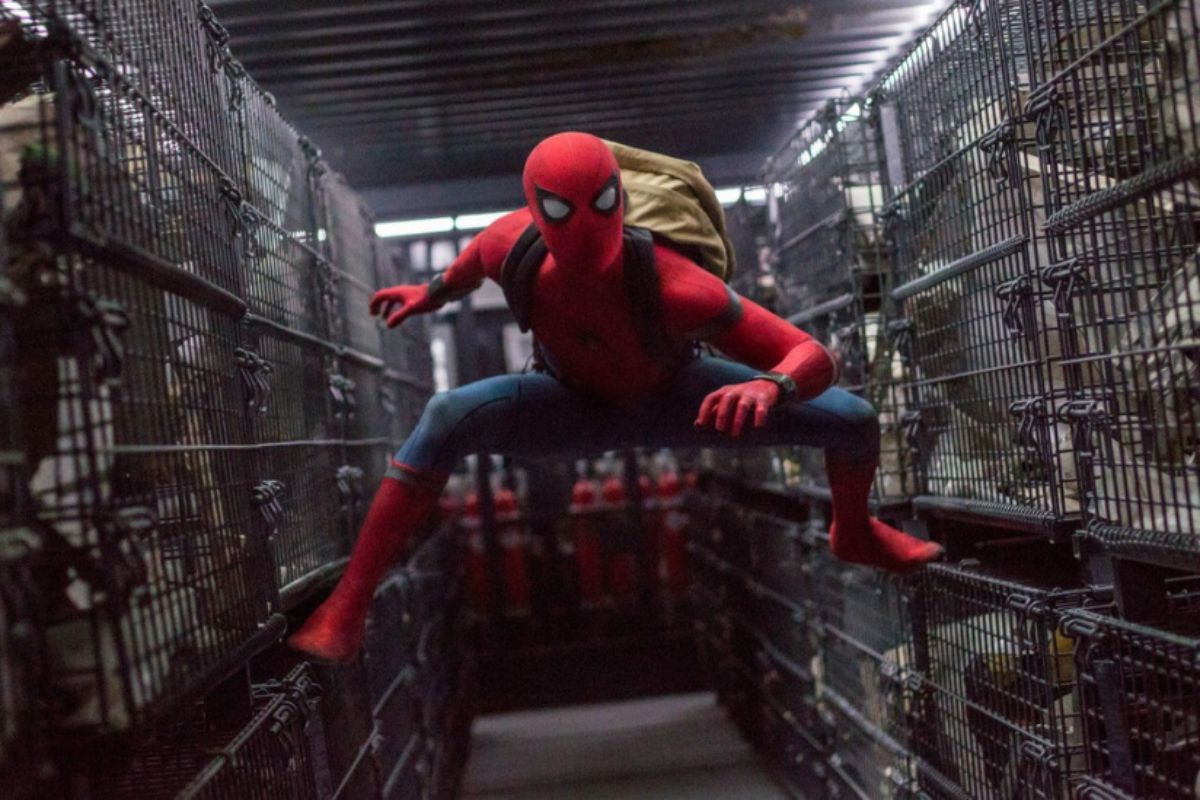 “Spider Man” và dàn siêu anh hùng từ truyện tranh bước lên màn ảnh đã giúp Mỹ thu hàng tỉ USD. “Spider Man” còn trở thành hình ảnh biểu tượng của văn hóa đại chúng toàn cầu. Ảnh: CGV