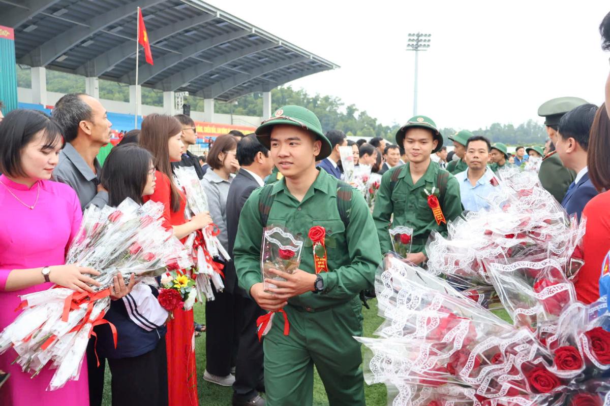 Hai Phong youth enlist. Photo: Hai Phong e-Portal