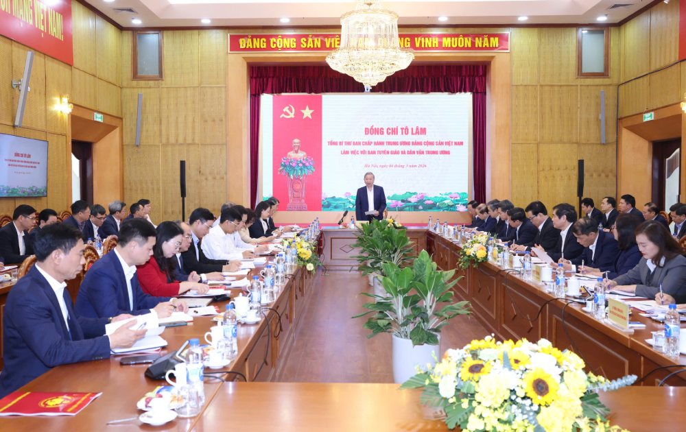 Toàn cảnh buổi làm việc. Ảnh: Hải Nguyễn