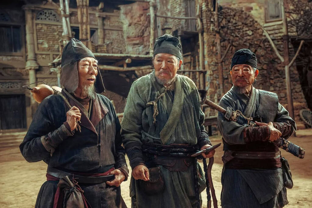 Viên Hòa Bình, Trương Hâm Viêm và Ngô Bân xuất hiện trong after-credit (hậu danh đề) của “Tiêu nhân“. Ảnh: Nhà sản xuất