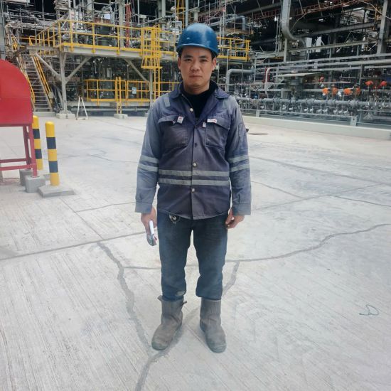 Mr. Nguyen Van Dan at the construction site of the Meram Oil Refinery Project, 200km from Riyadh, Saudi Arabia. Photo: Van Dan