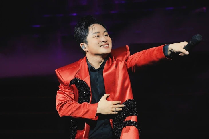 Tùng Dương được giới chuyên môn gọi là “Divo” (danh ca nam). Ảnh NVCC