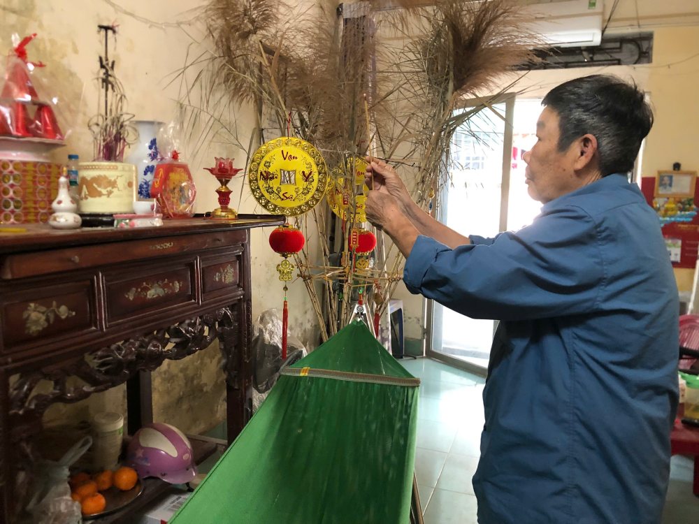 Tuổi cao, sức yếu, không còn khả năng lao động, ông Đạm cũng không có nguồn trợ cấp xã hội ổn định... Ảnh: Quỳnh Chi